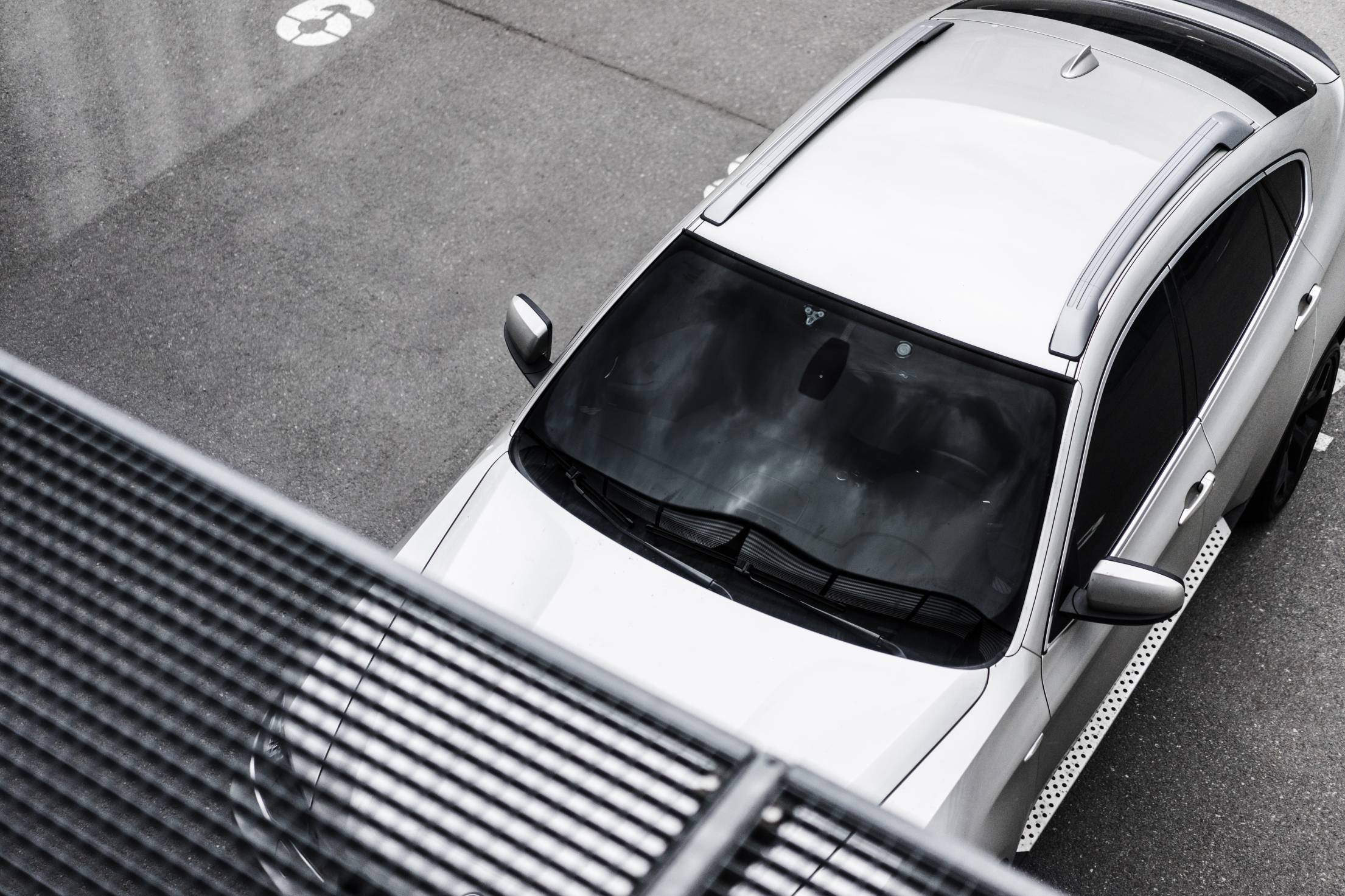 suv-car-parked-in-front-of-a-building.jpg